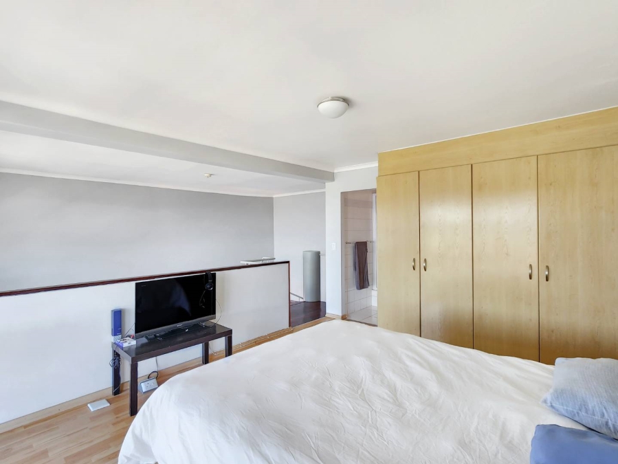 1 Bedroom Property for Sale in De Waterkant Western Cape